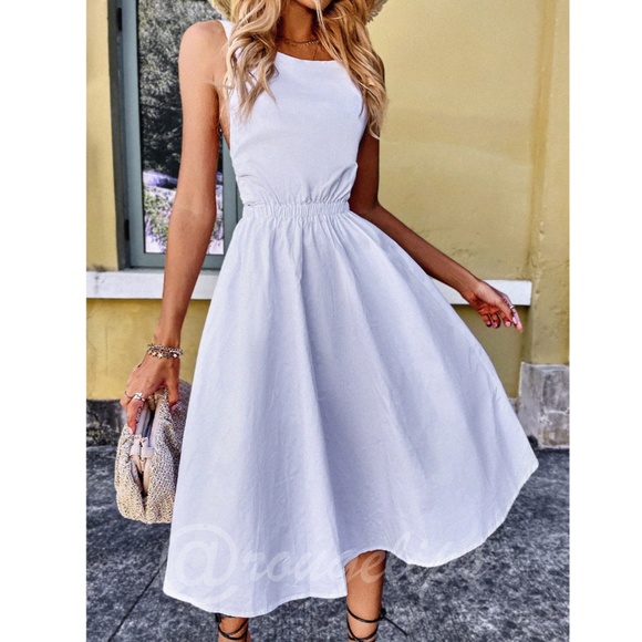 100% Cotton White Midi Backless Dress - Picture 5 of 15